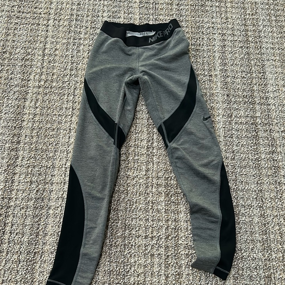 Kids medium grey Nike pro leggings